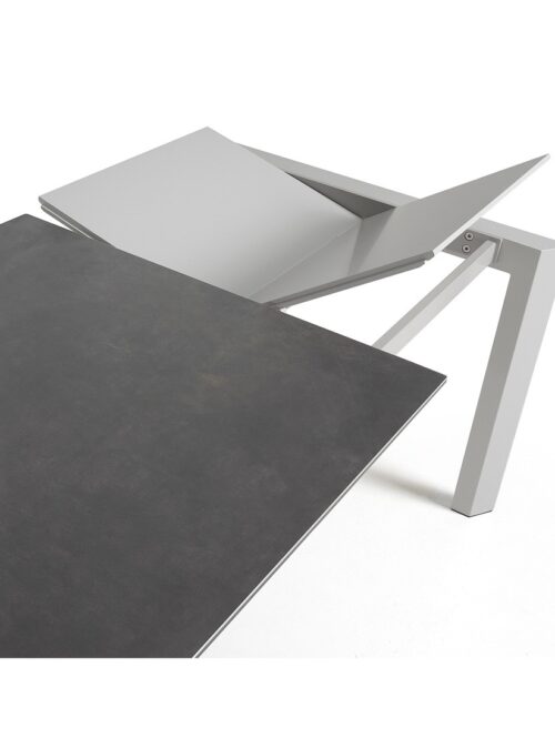 mesa extensible gris y negro