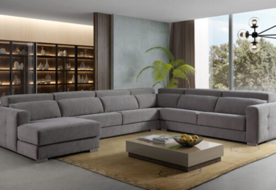 Sofa esquinero gris de gran tamaño